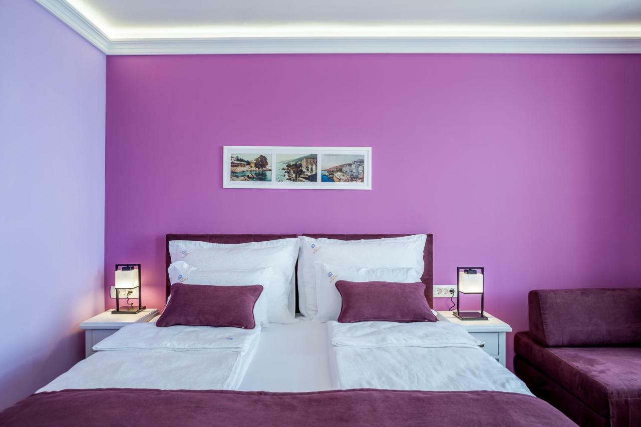 Hotel Domino Opatija Bagian luar foto