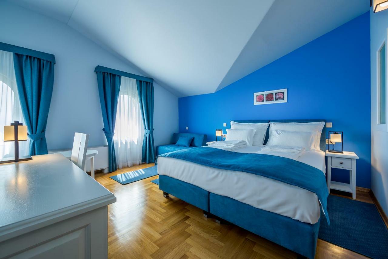 Hotel Domino Opatija Bagian luar foto