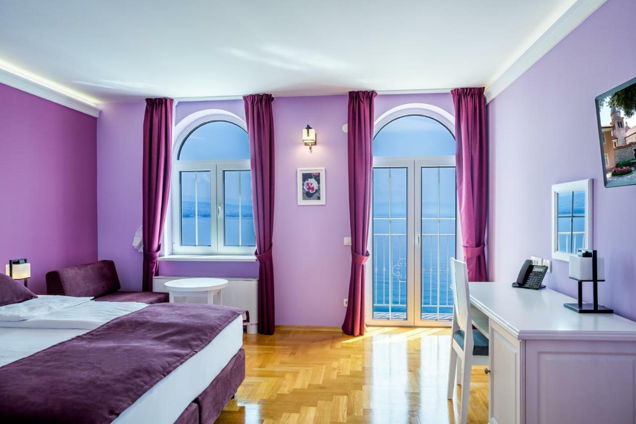 Hotel Domino Opatija Bagian luar foto