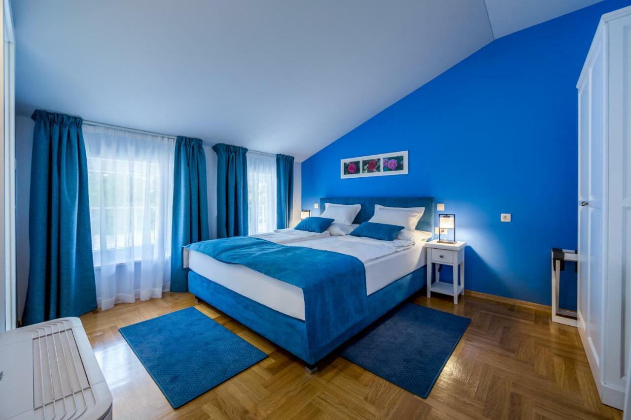 Hotel Domino Opatija Bagian luar foto