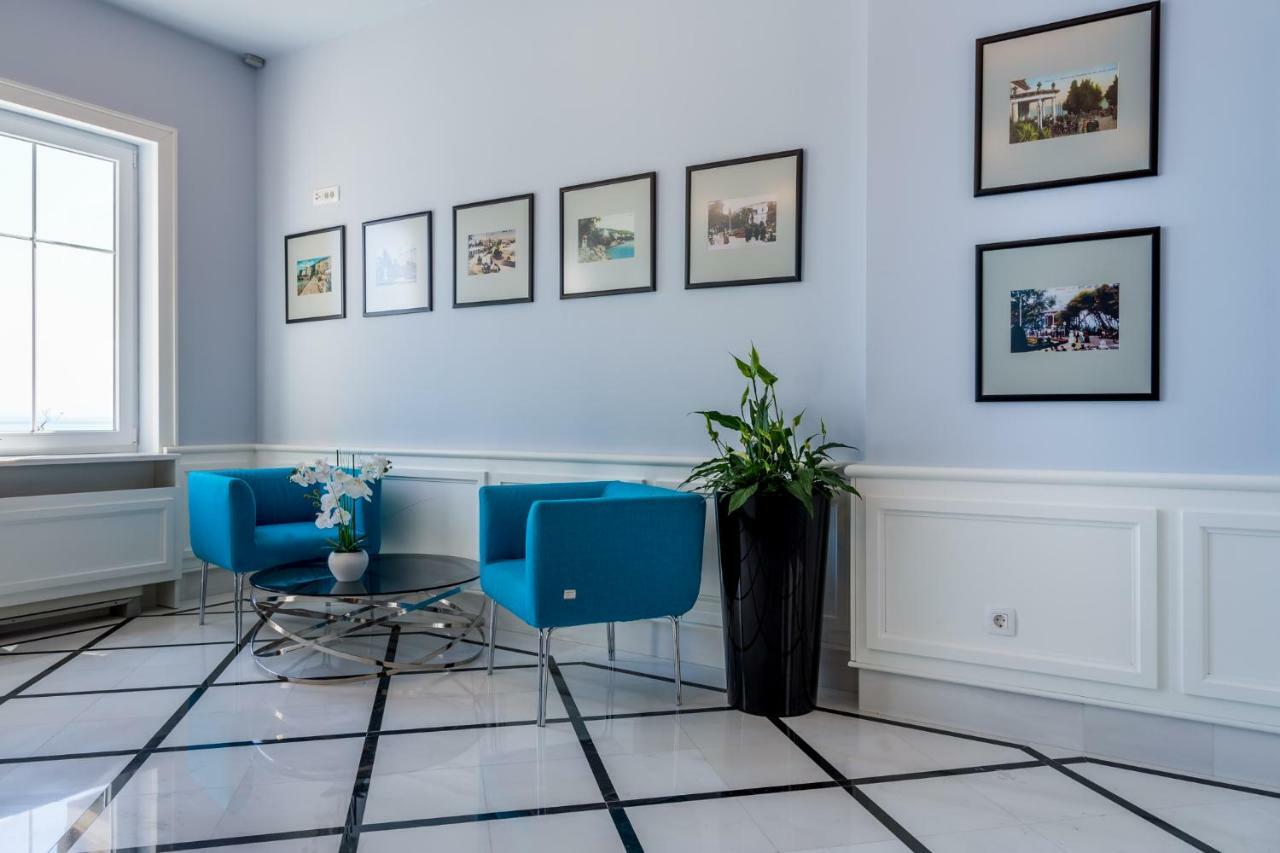 Hotel Domino Opatija Bagian luar foto