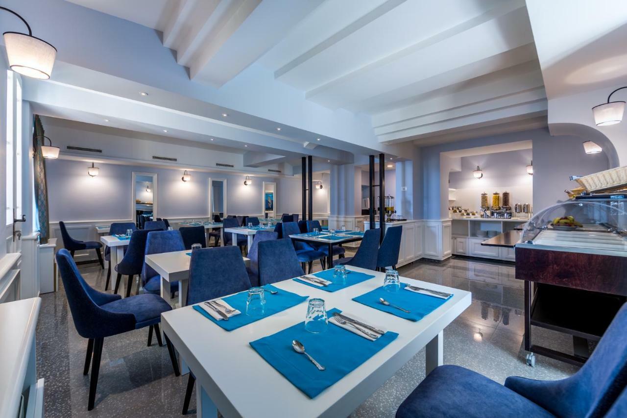 Hotel Domino Opatija Bagian luar foto